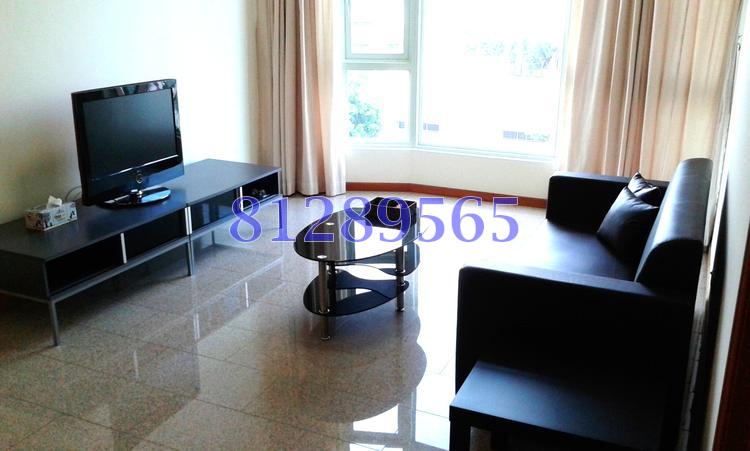 Queens thumbnail photo